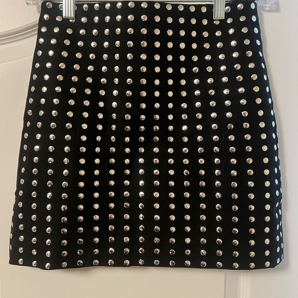 Black & silver mini skirt size 2 - Picture 3 of 3